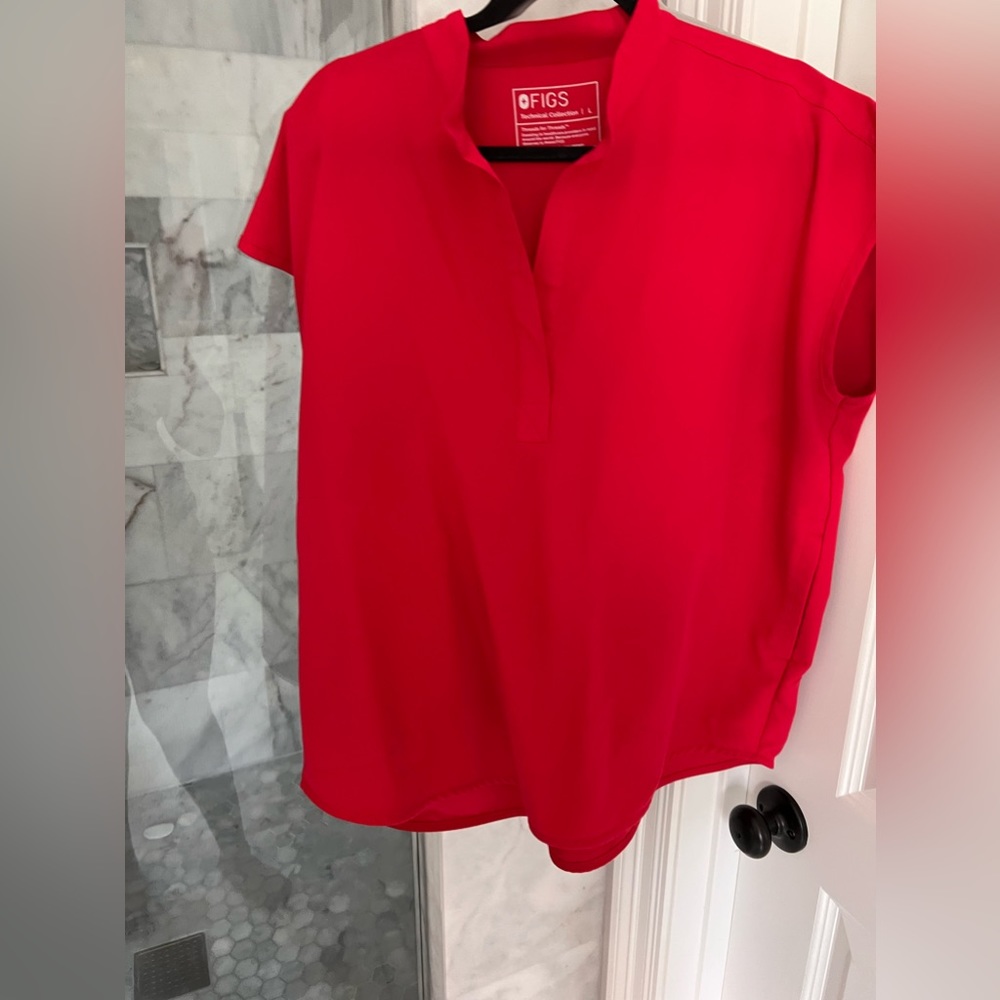 Figs scrubs red